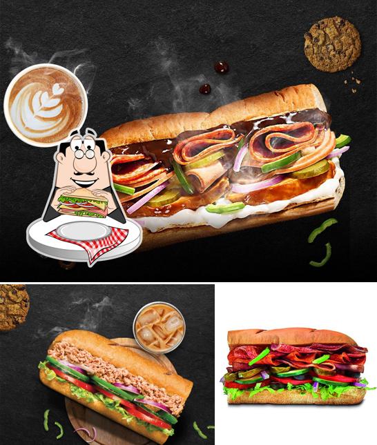 Order a sandwich at Subway Bardoli Surat
