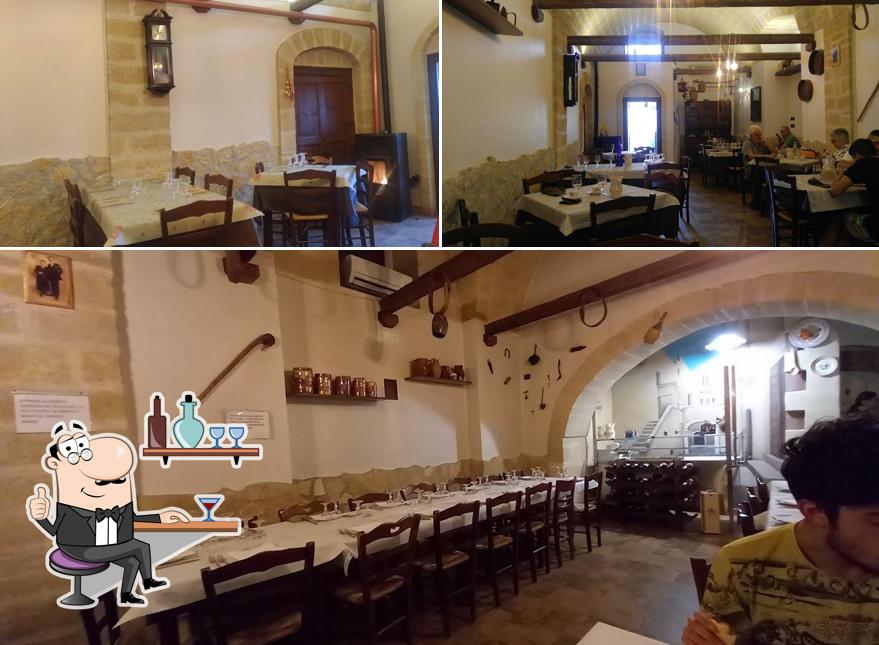 Dai un'occhiata agli interni di Osteria Sant'Agostino