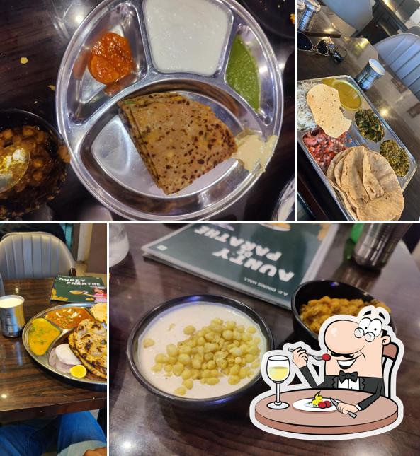 Meals at Saachi De Parathe