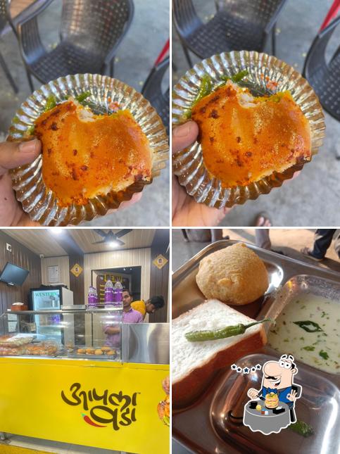 Food at Aapla Vada