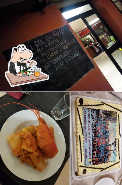 Casa del Popolo - San Donnino si caratterizza per la cibo e lavagna