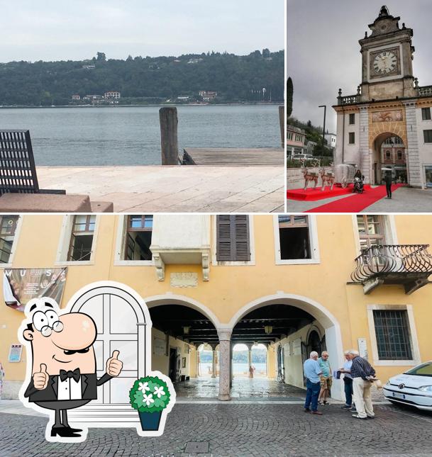 Goditi la vista dall'area esterna di Pasticceria Vassalli