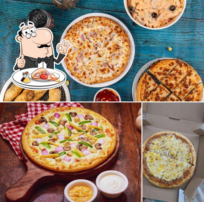 Order pizza at La Pino'z Pizza