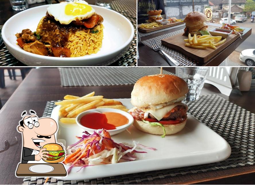 Try out one of the burgers available at Corniche Resto
