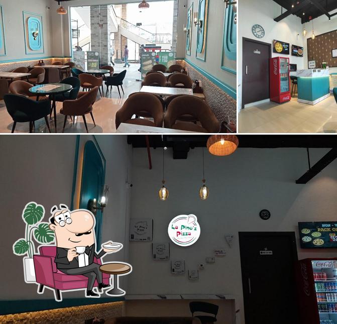 Check out how La Pino’z Pizza-NH-1, Jalandhar, Punjab looks inside