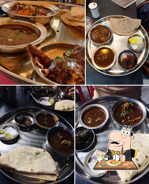 Food at VARHADI SAOJI