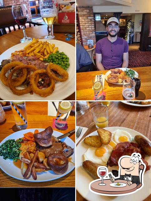 Meals at George & Dragon Table Table