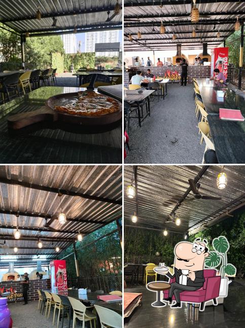 Check out how Goldmine Pizza looks inside