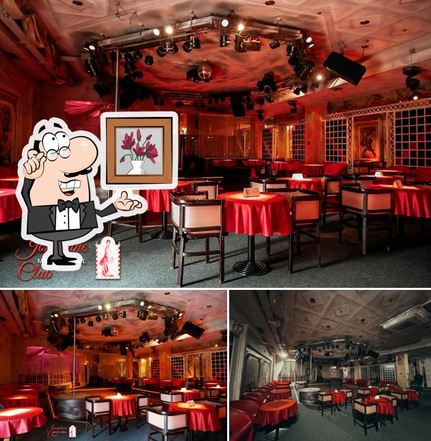 Siediti a un tavolo di Josephine Night Club