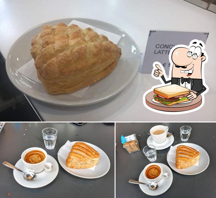 Toast al formaggio al Capolinea Caffè