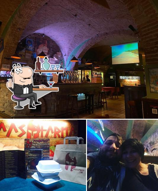 Gli interni di Mastarna house pub