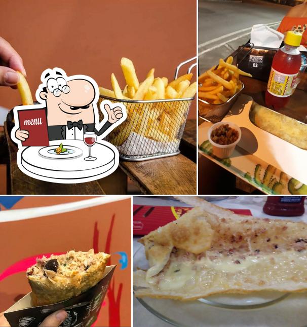 Comida em Estação do Pastel
