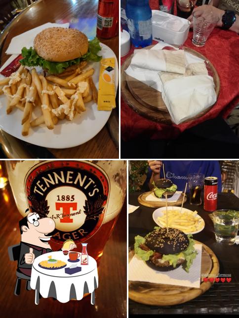 Piatto di formaggi al Lion's Pub