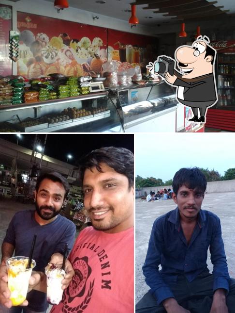 Murlidhar Ice Cream & Sweet Parlour photo