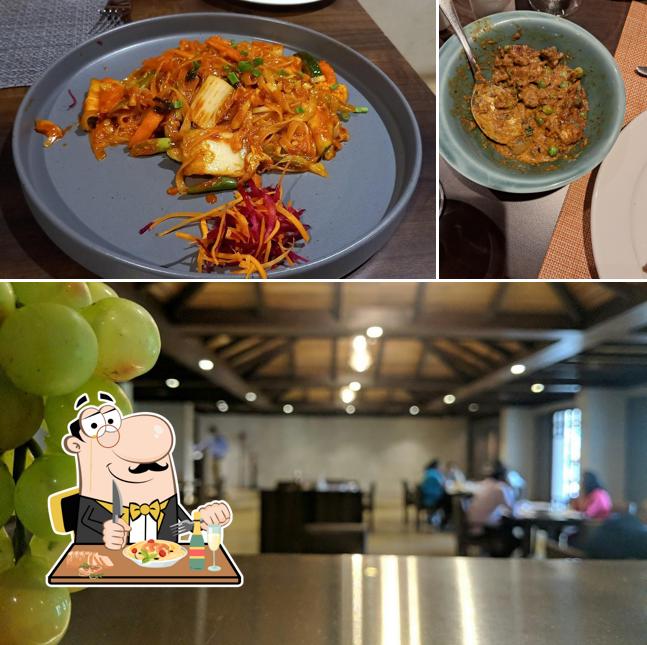 Pad thai at Rangoli