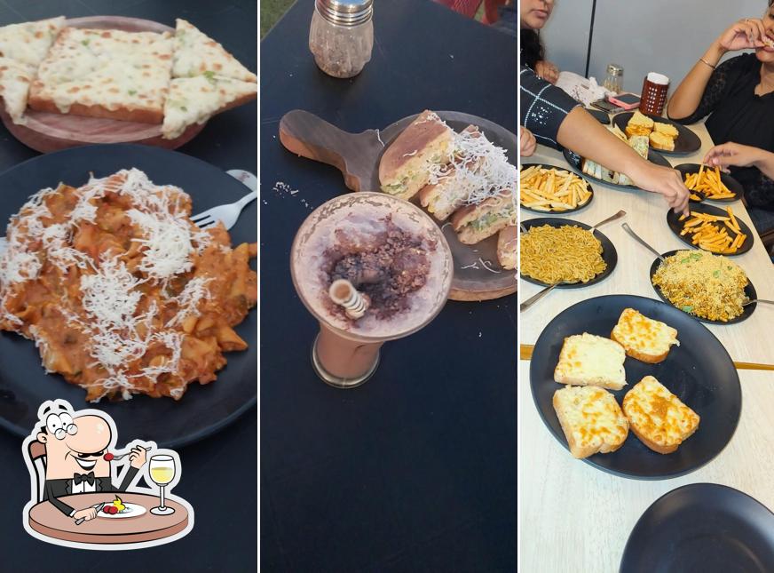 Food at Shiva’s coffee bar (Uvarsad)