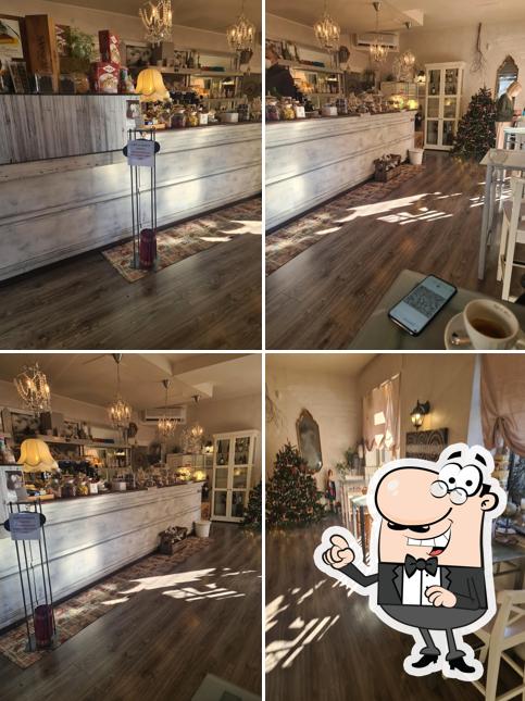 Dai un'occhiata agli interni di Cafè La Maison
