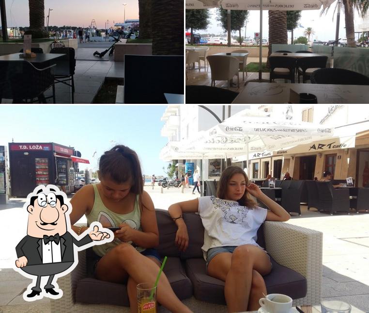Gli interni di News Cafe