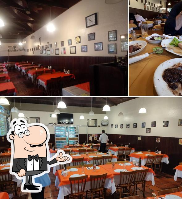 Veja imagens do interior do Churrascaria Porto Alegrense