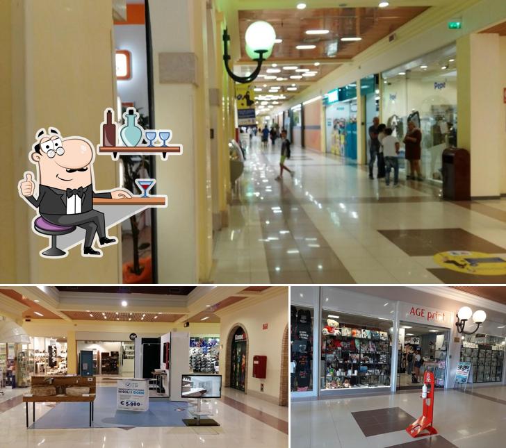 Gli interni di Centro Commerciale Il Porto RO