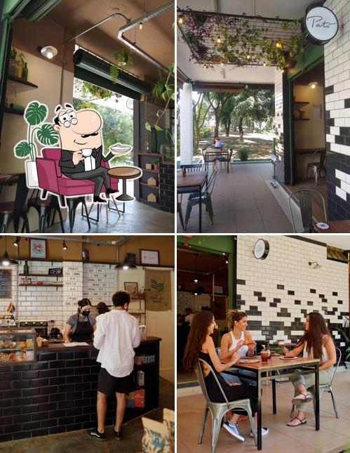 O interior do Pató Cafeteria