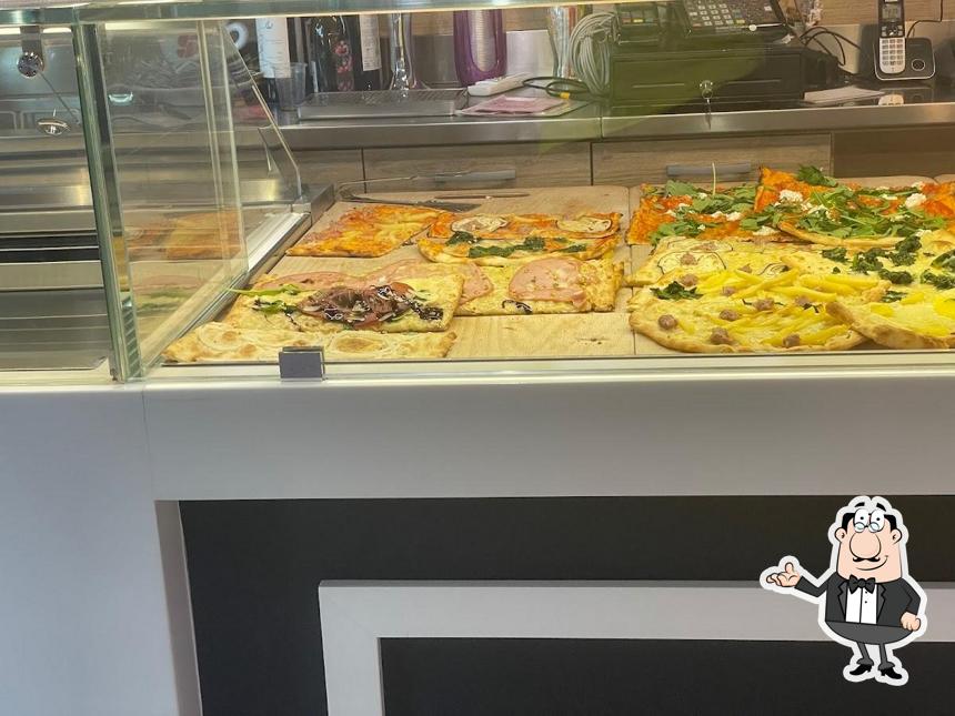 Gli interni di Pizzeria Trentavizi Di Marchegiani Daniela