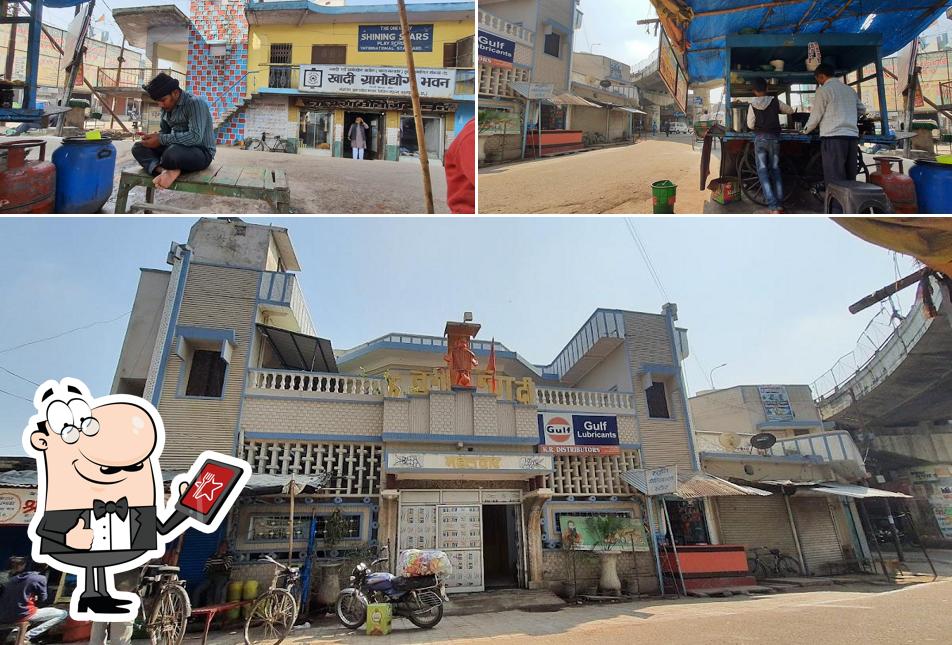 Among various things one can find exterior and interior at Sri Ram Samosa Bhandar Diggi Chauraha Banda