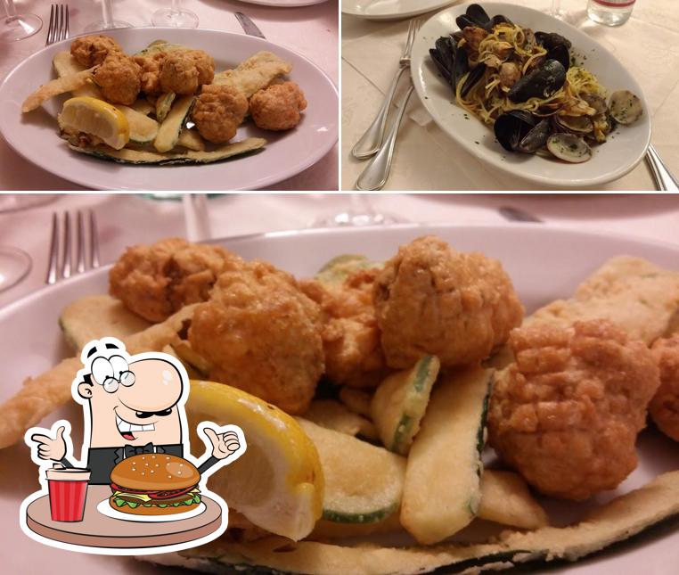 Prenditi un hamburger a Ristorante Cafaggi