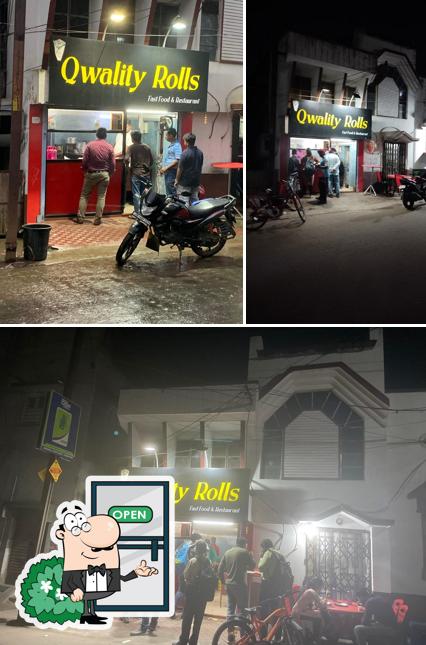 The exterior of QWALITY ROLLS