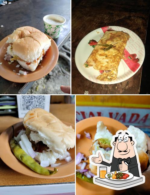 Food at Bombay Vadapavu Shop