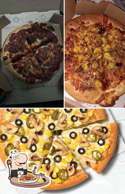 Order pizza at Pizza Hut Grand Venice Mall, Noida