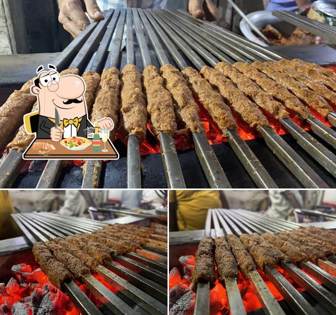 Meals at Pehelwan Qureshi Seekh Paratha