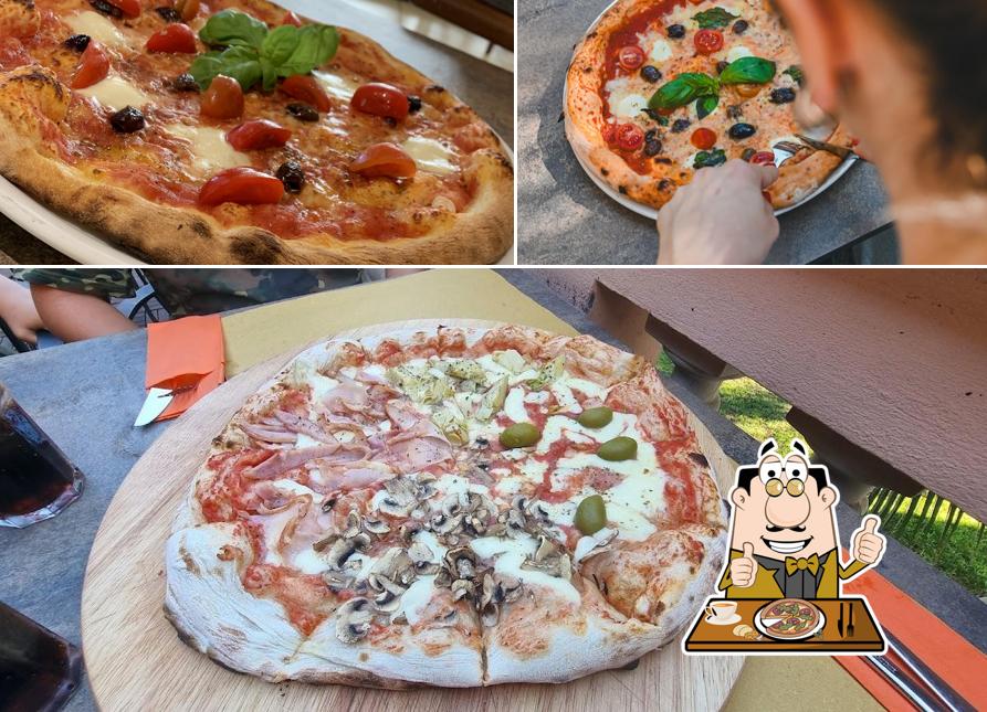Ordina una pizza a Caffe Bar Pizzeria La Riva