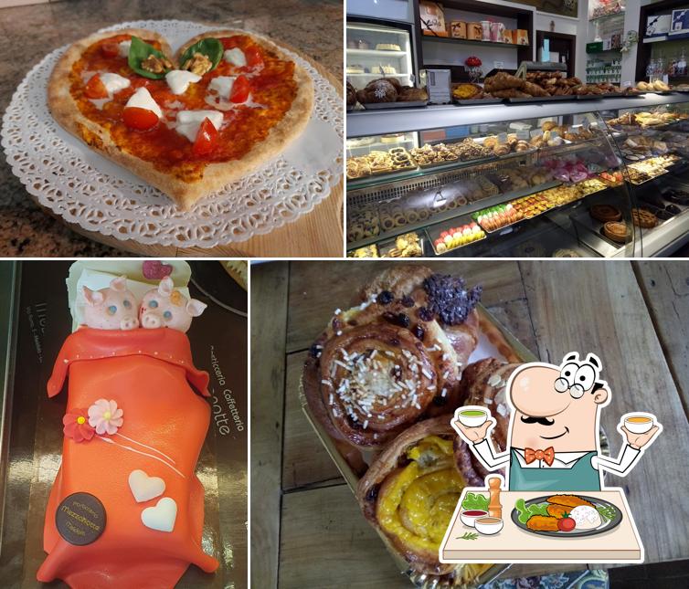 Cibo al Pasticceria Mezzanotte Di Bandini Giovanna & C. Sas