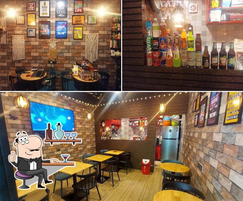 Check out how THE GREEN CAFE looks inside