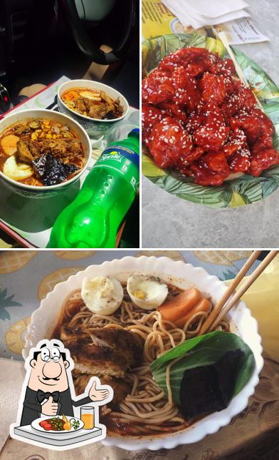 Food at STREET FEAST