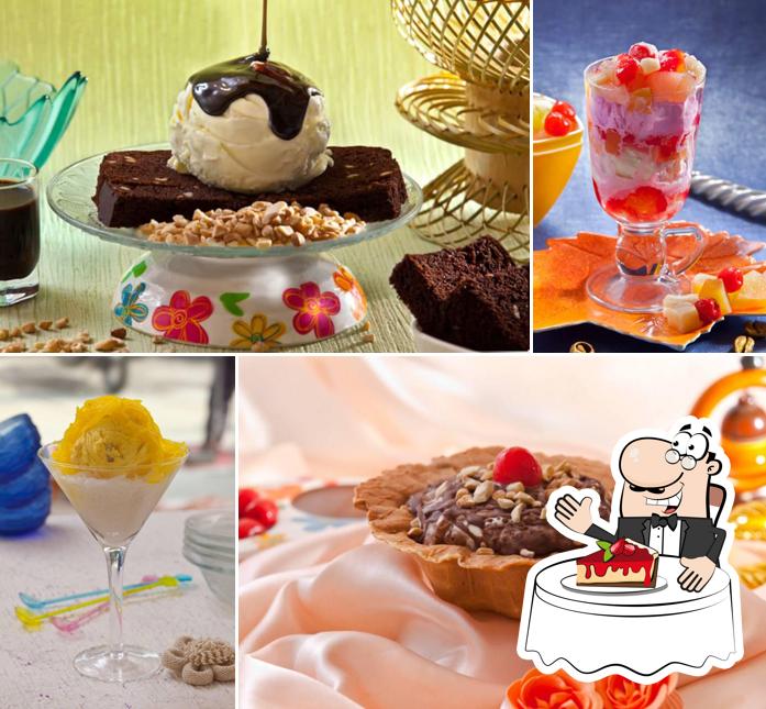 Don’t forget to order a dessert at Gianis - Ice cream, shakes & sundaes