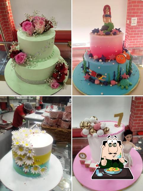 Food at AMAZING BLAZING CAKES