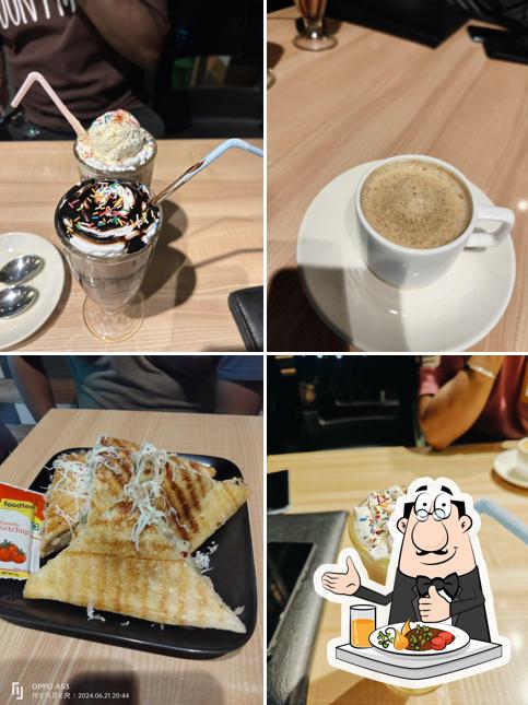 Food at The MOMS CAFE