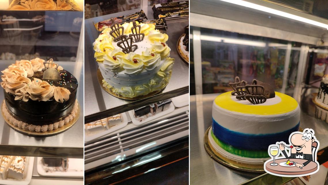 Food at Sprinkles cakes
