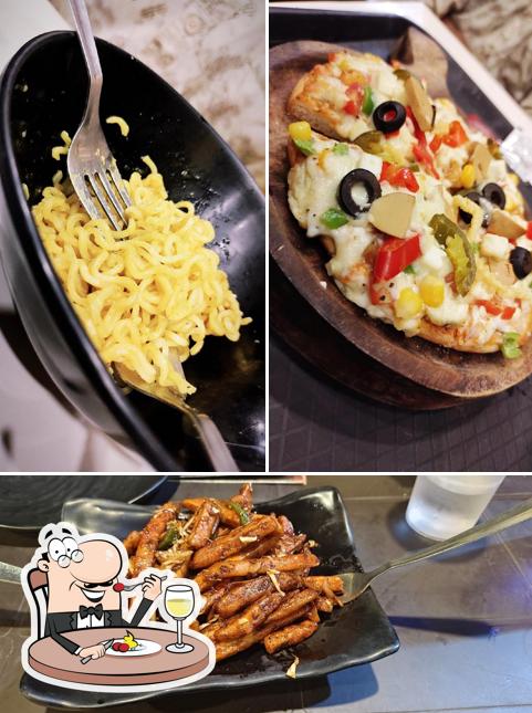 This is the picture displaying food and beverage at CHAIYOLOGY ️