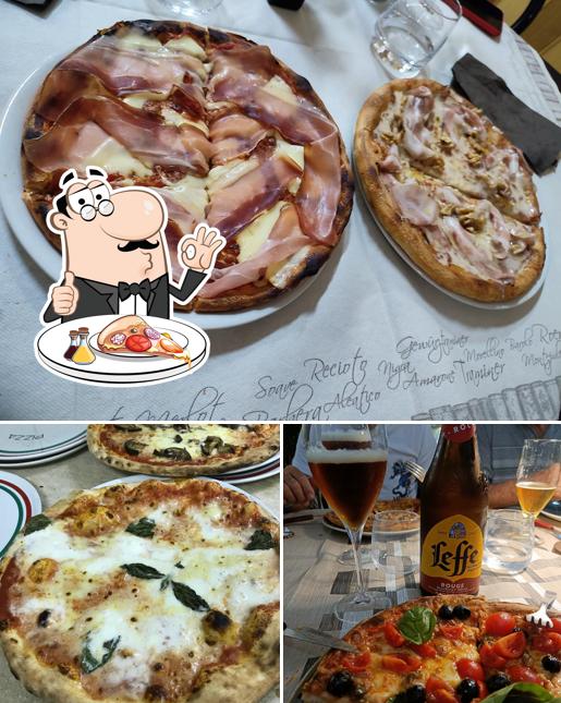 Ordina tra le svariate varianti di pizza