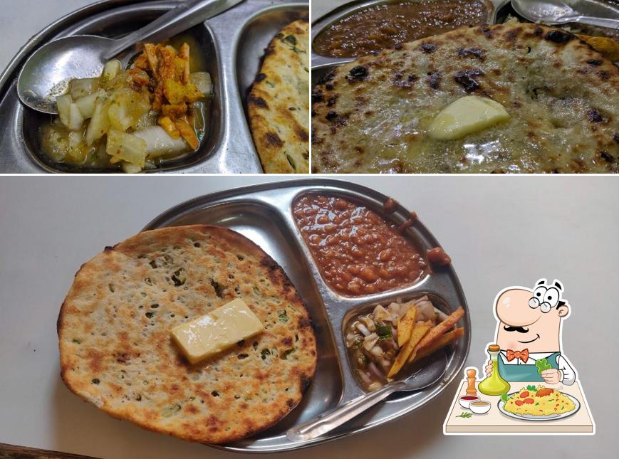 Food at Bhai Kulwant Singh Kulchian Wale