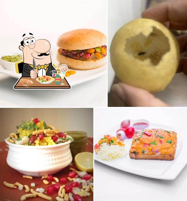 Food at Jay Bhawani Vada Pav