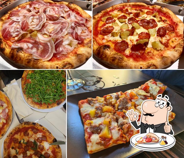 A Pizzeria Crostino, puoi goderti una bella pizza