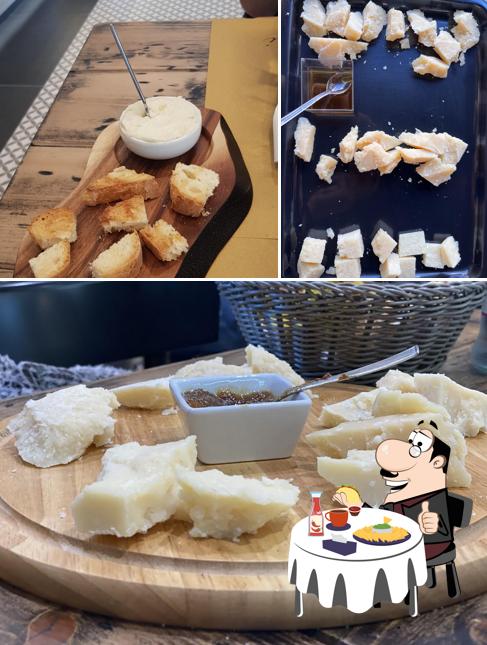 Piatto di formaggi al Caseificio Ugolotti