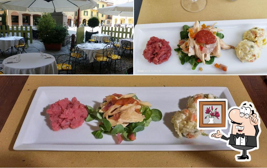 La interni e cibo del ristorante