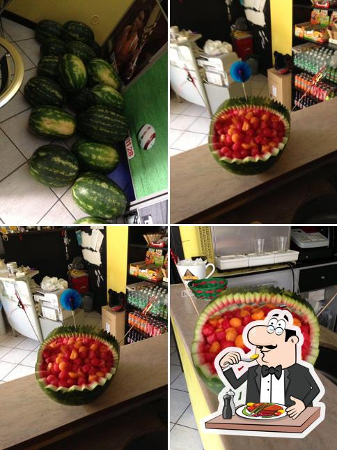 Platti al Planet Cafe'