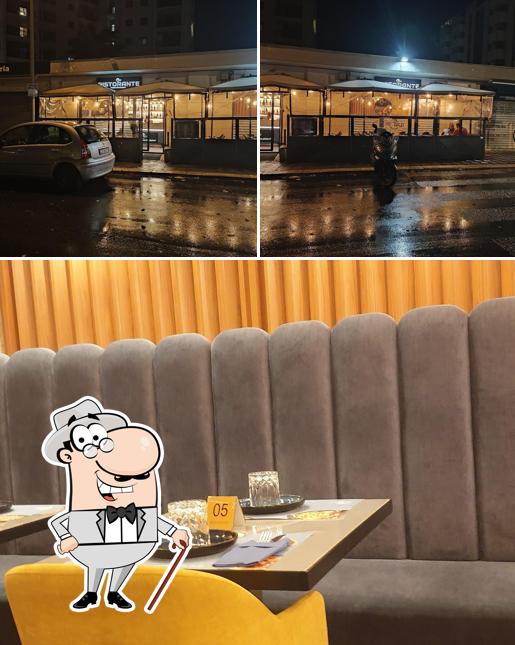 La esterno e interni del ristorante