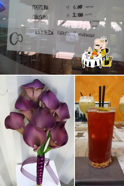 Questa è la foto che mostra la cibo e interni di Kantharos